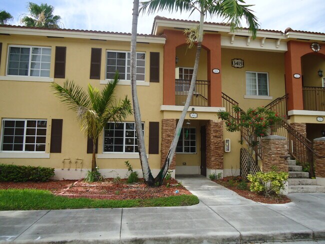 Foto del edificio - 3415 NE 9th Dr