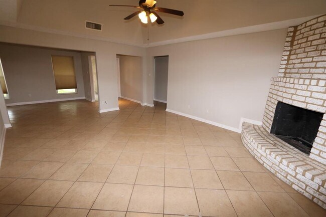 Building Photo - 6223 Autumn Forest Dr