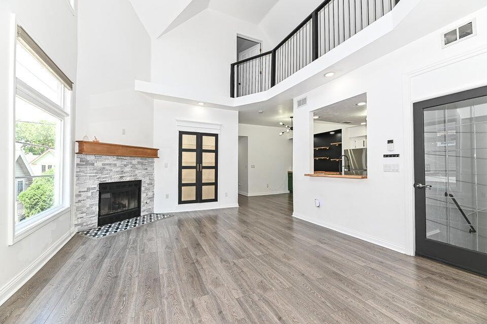 Building Photo - Reservoir Condo