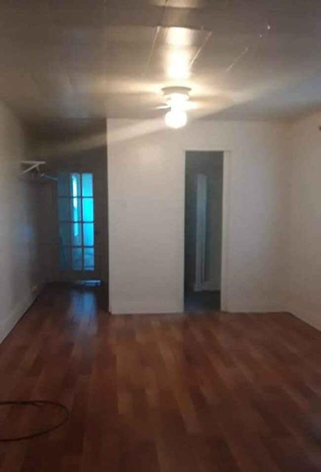 Master bedroom - 2031 Beechaven Dr