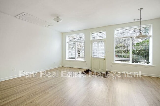 Foto del edificio - 505 N Greensboro St
