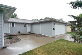 Building Photo - 208 Curtis Ave