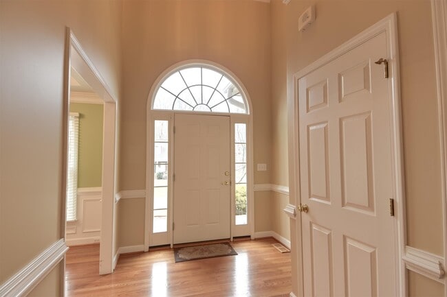 Building Photo - 525 Ashbry Run Dr