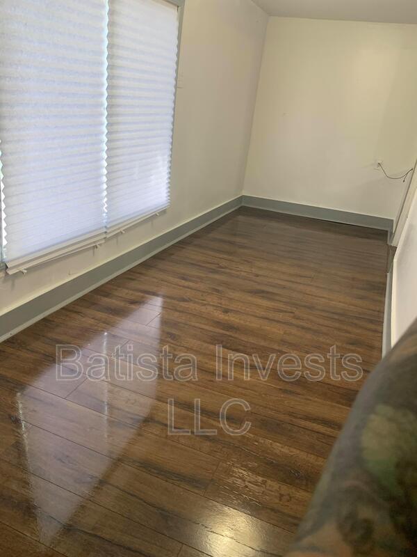 Foto del edificio - 1014 W High St