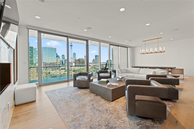 Foto del edificio - 3130 N Harwood St
