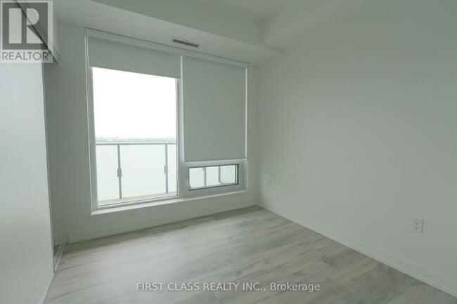 Building Photo - 7-2807 Golden Lion Heights