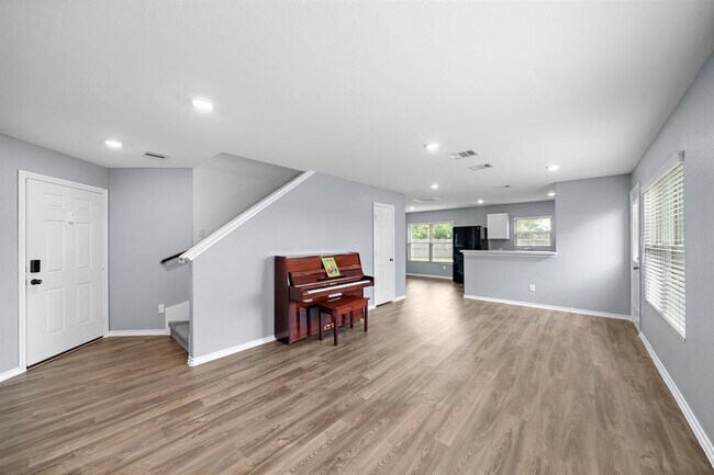 Building Photo - 32510 Orchard Haze Dr