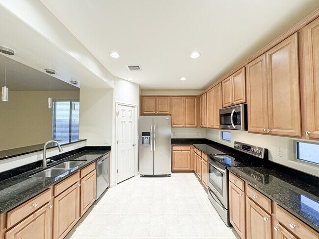 Foto del edificio - 27283 N 75th Dr