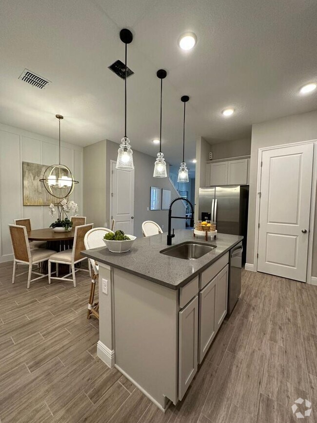 Building Photo - 6493 Cyrils Dr