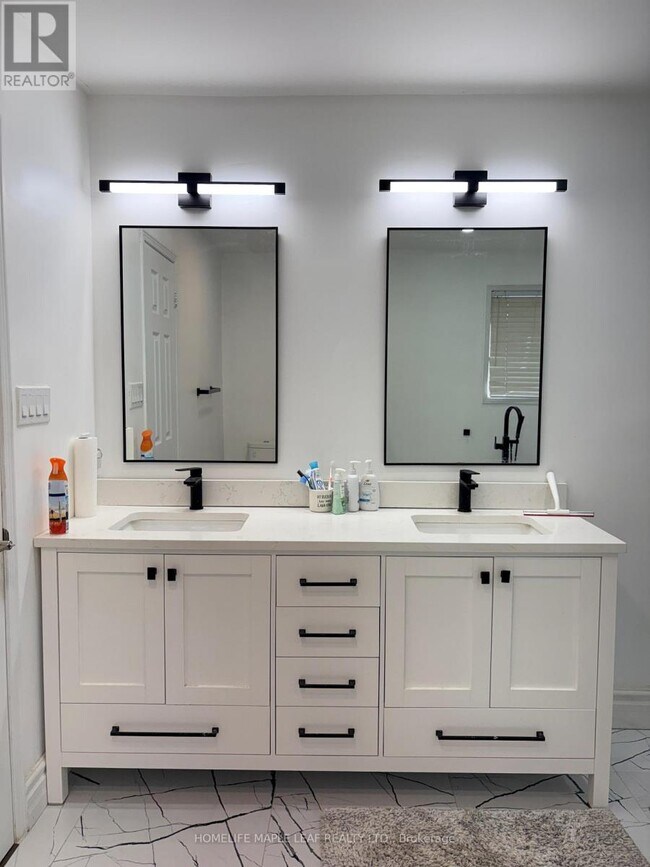 Building Photo - 92 Edenbrook Hill Dr