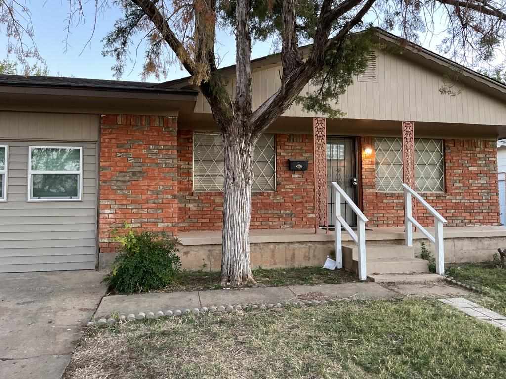 Foto principal - 717 SW Ranch Oak Blvd