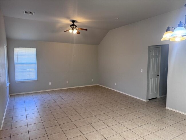 Building Photo - 2525 W Oklahoma Ave