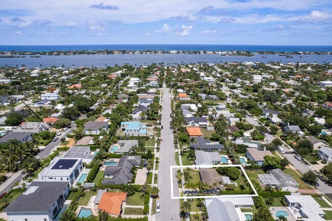 Building Photo - 360 Palmetto St