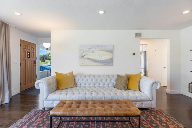 Building Photo - 9024 40th Ave SW