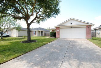 Building Photo - 4219 Medina River Loop
