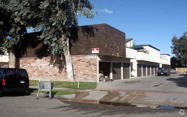 Building Photo - 7861 Macdonald Ave