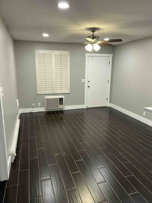 Building Photo - 2601 Hillsboro Pike