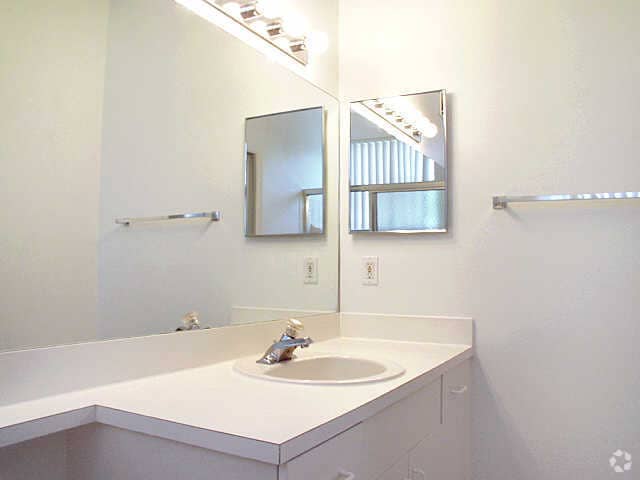 Primer cuarto de baño - San Marino at Town Place