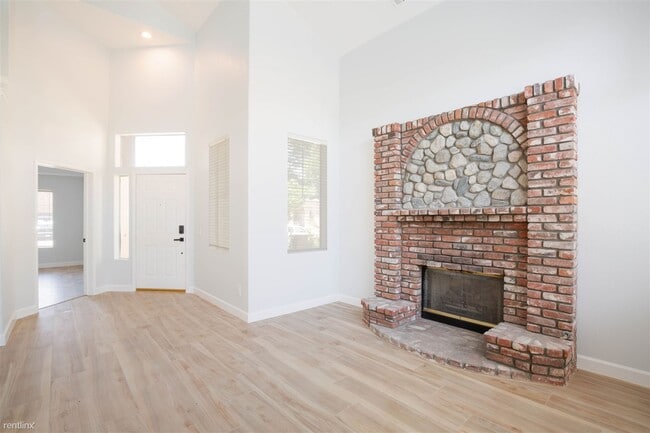 Building Photo - 3 br, 2.5 bath House - 29734 Camino Cristal