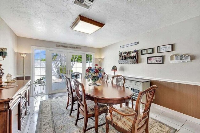 Foto del edificio - 7187 Thompson Rd