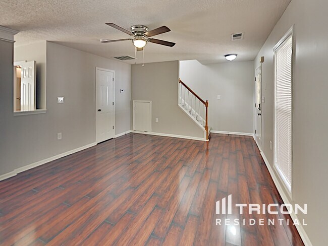 Foto del edificio - 7511 Rolling Meadows Ln