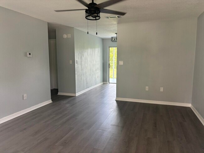 Building Photo - 784 Lunar Lake Cir