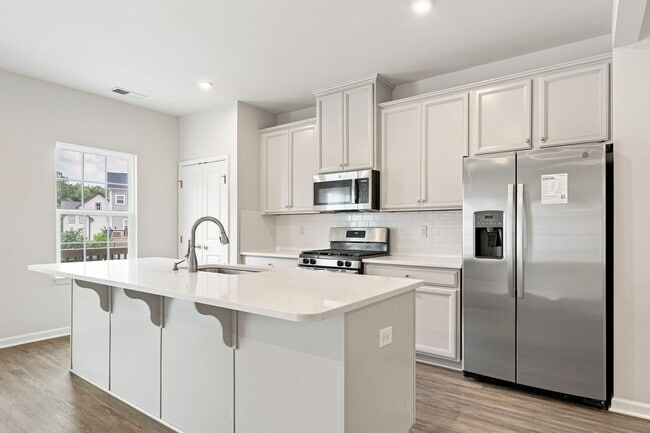 Building Photo - 121 Callowhill Ln