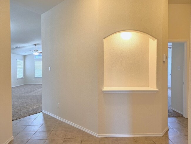 Building Photo - 4/2 in China Spring