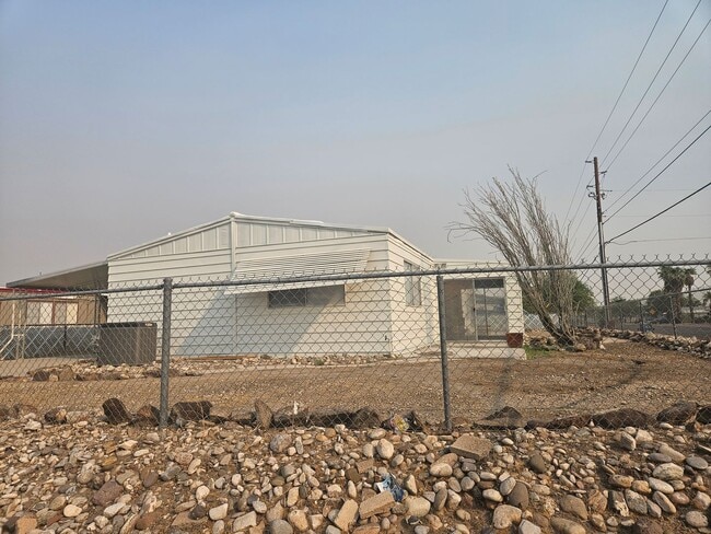 Building Photo - Newly Remodeled Manufactured Home in Bullh...