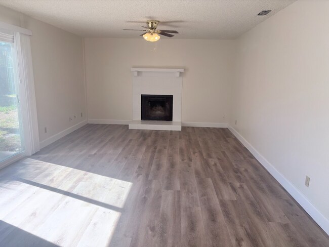 Foto del edificio - 27226 San Jose Ave