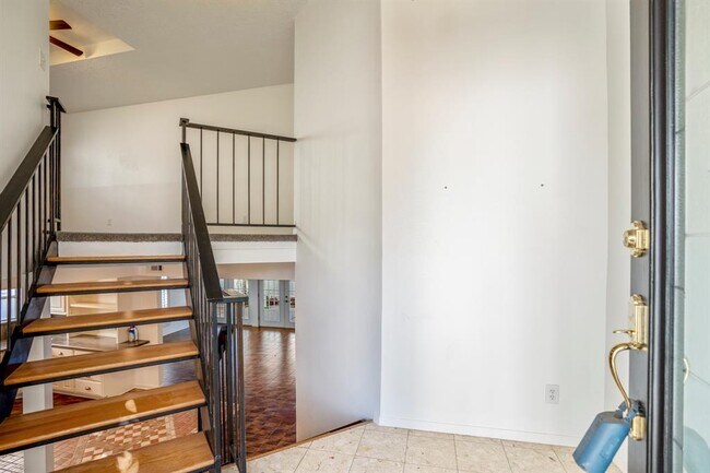 Building Photo - 4102 Judson Ave