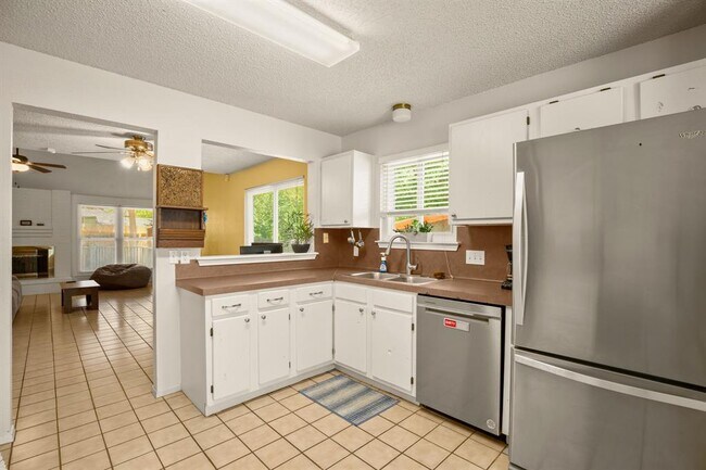 Building Photo - 2810 Goldbridge Dr