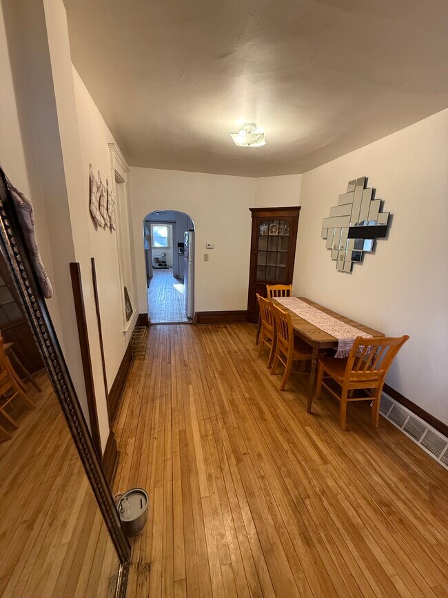 Foto del edificio - 1026 Oxford Ave