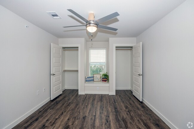 Building Photo - 10010 N Capital of Texas Hwy