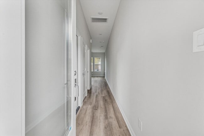 Building Photo - BRAND NEW Townhome in Houston, Tx!
