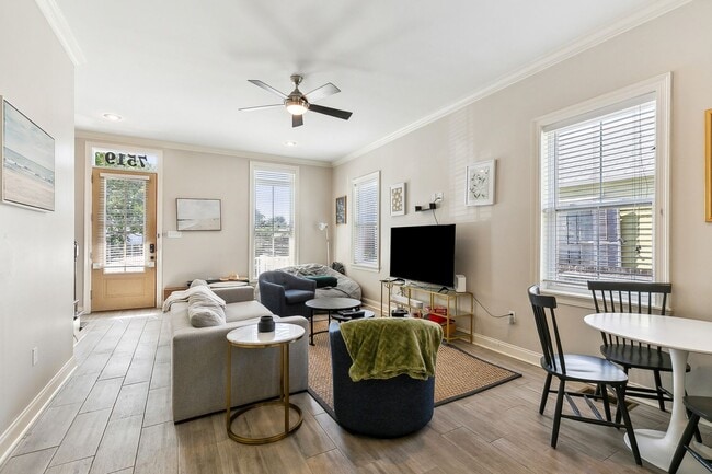 Foto del edificio - 7519 Maple St