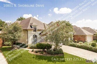 Building Photo - 10801 N Shoreline Ave