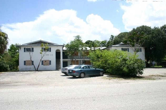 Building Photo - 12 Unit Apt. Building
