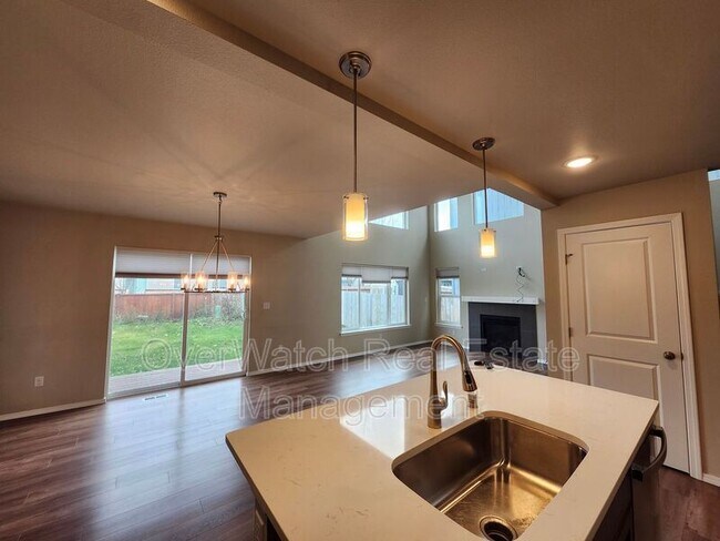 Foto del edificio - 207 Shageluk St