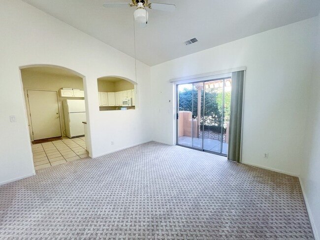 Building Photo - TOWNHOME - COTTONWOOD - Cottonwood Square Commons