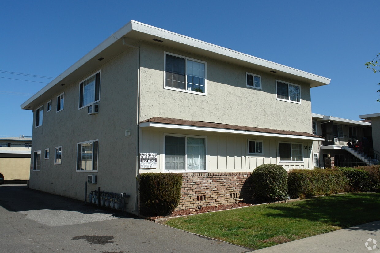 Foto principal - 3167 Impala Dr