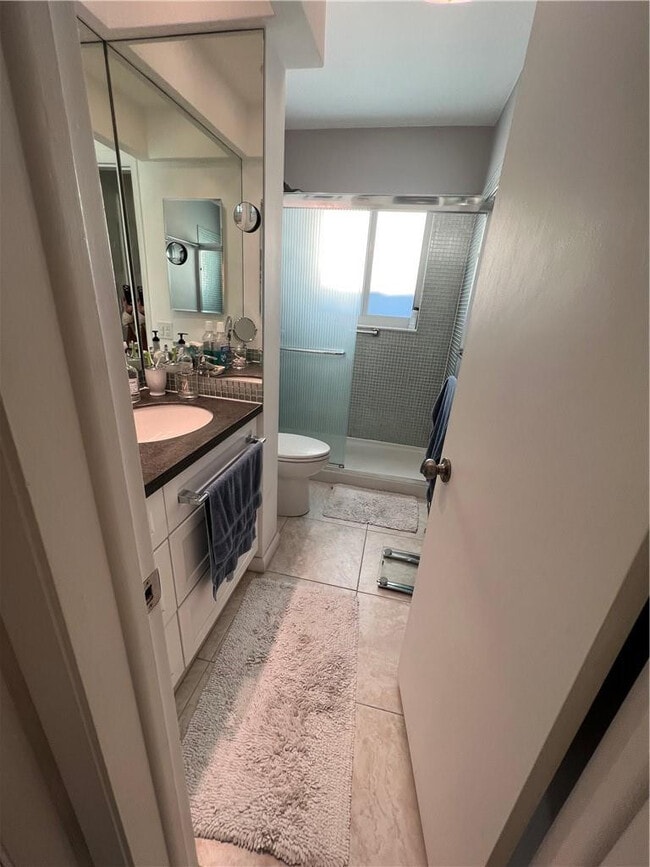 Building Photo - 2110 NE 39th St