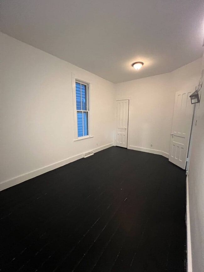 Foto del edificio - 124 Front St