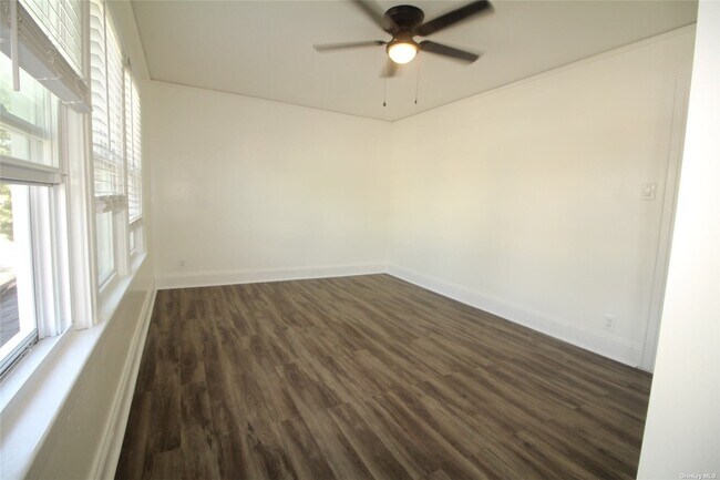 Foto del edificio - 105-14 220th St