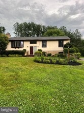 Building Photo - 2829 Southview Rd