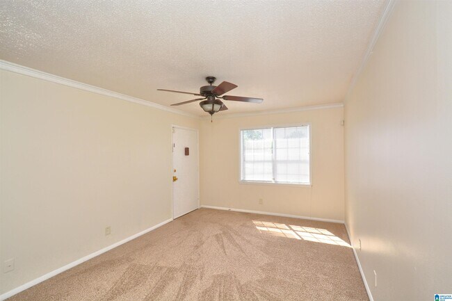 Foto del edificio - 840 Beacon Pkwy E
