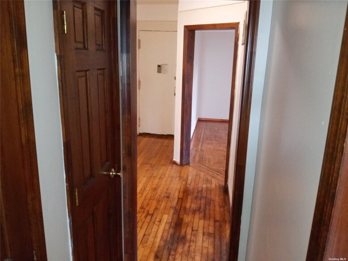 Foto principal - 2275 Washington Ave