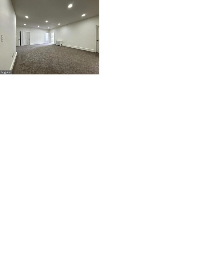 Building Photo - 527-529 Monmouth