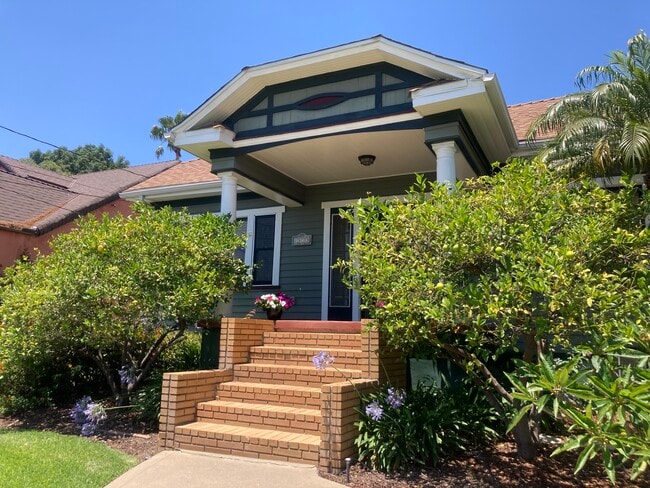 Building Photo - 13733 Franklin St