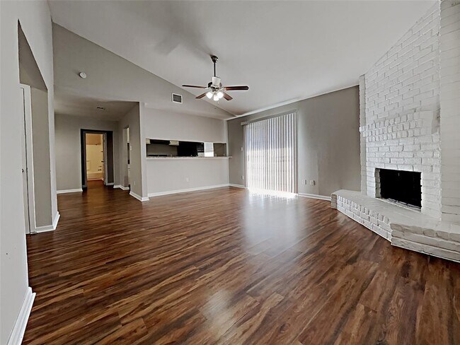Building Photo - 22110 Singing Spurs Dr